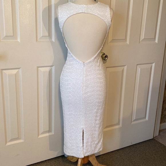 Dress the Population White Sequin V Neck Dress w/ Open Back Size Medium Worn 1X - Picture 5 of 12